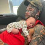 24-Year-Old Man With A Lot Of Tattoos Gets Rid Of Them For His Daughter. Wait Till You See How He Looks Today